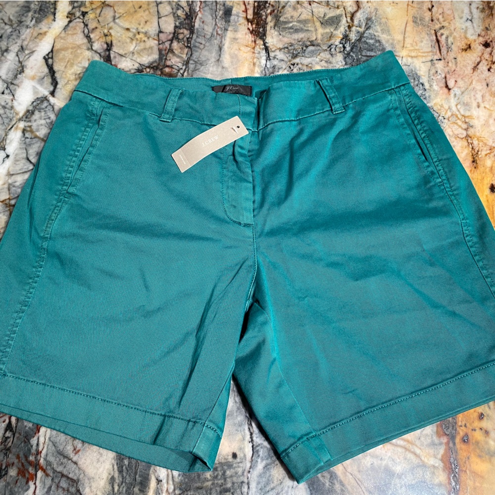 J.CREW shorts, hunter green size 6 NWT perfect new never worn primo gift shape